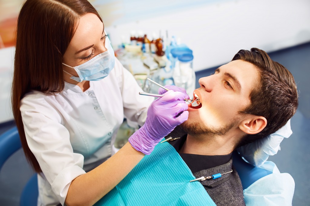 dentist doing treatment